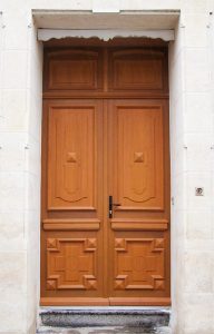 0 Porte dentrée pleine en bois à deux vantaux Fabriquée sur mesure par lentreprise Menuiserie MArquis