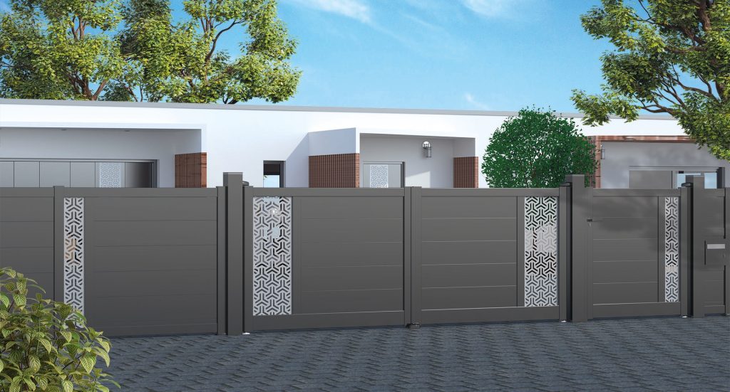 Portail aluminium avec tôle décorative découpée au laser, design moderne avec clôture assortie